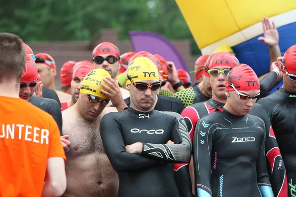 Bielorrusia Minsk Julio 2018 Los Atletas Calientan Inicio Del Triatlón —  Fotos de Stock