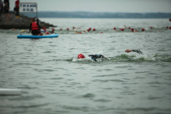 Belarus Minsk Julho 2018 Atletas Participantes Competições Natação Minsk Triathlon — Fotografia de Stock