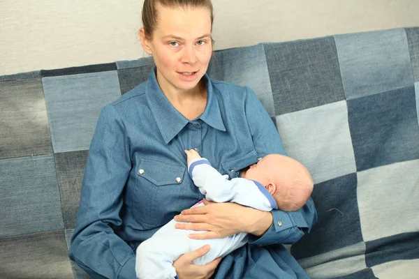 breast-feeding mom baby