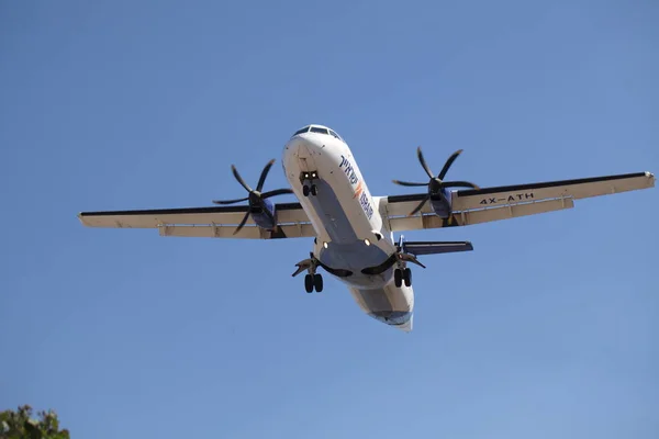 Israel Eilat Junio 2018 Una Aerolínea Israelí Pasajeros Está Aterrizando —  Fotos de Stock