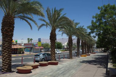 İsrail, Eilat, Haziran 2018. Eilat gün kentsel mimari sokak şehir beldesi.