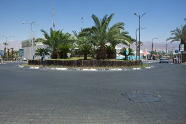 İsrail, Eilat, Haziran 2018. Eilat gün kentsel mimari sokak şehir beldesi.