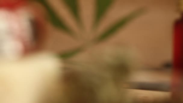 大麻奶油 种子和肥皂在大麻织物 — 图库视频影像