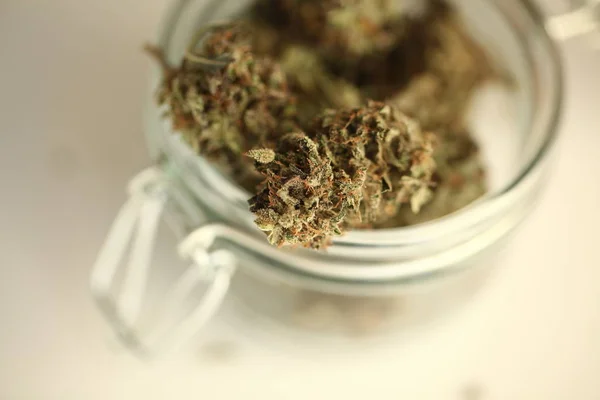 Marihuana Medicinal Frasco Vidrio —  Fotos de Stock