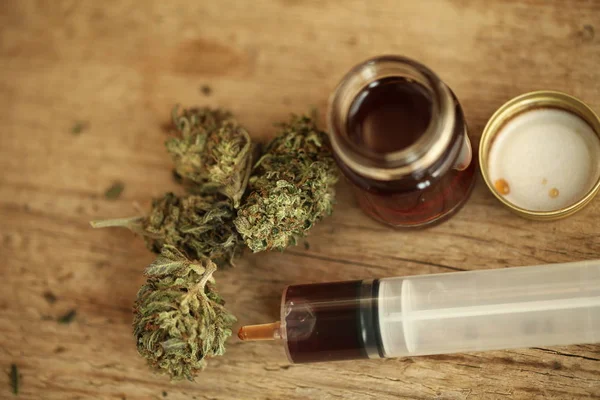 Close up recreação maconha óleo de cannabis medicinal cbd — Fotografia de Stock