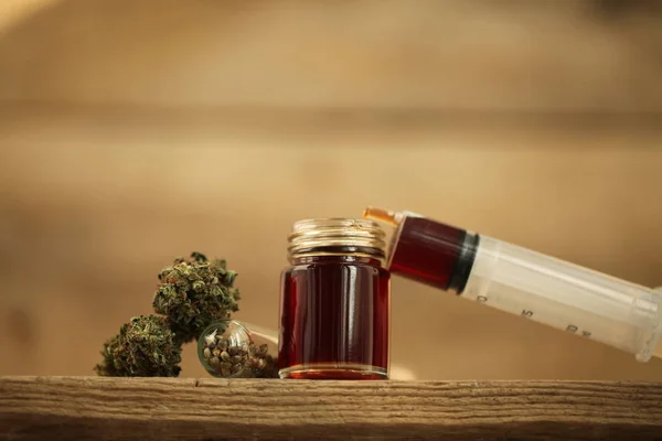 Primer plano recreación marihuana medicinal cannabis aceite cbd — Foto de Stock