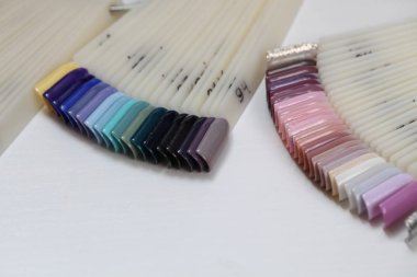 renkli sahte tırnak makets 