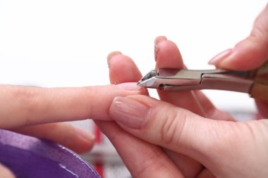 kadın tırnak manikür işleme 