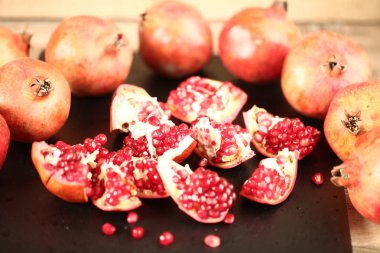 sulu taze nar taneleri 