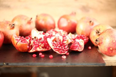 sulu taze nar taneleri 