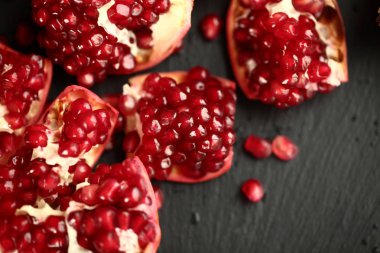 sulu taze nar taneleri 