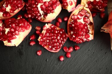 sulu taze nar taneleri 