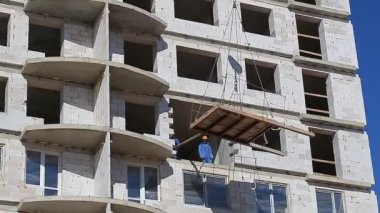 İnşaat alanı. Vinç işleri 