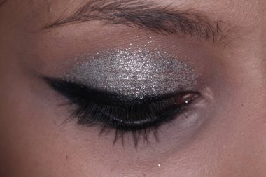 Beyaz Rusya, Minsk, 13 Nisan 2019. Backstage Belarus Moda Haftası makyaj 