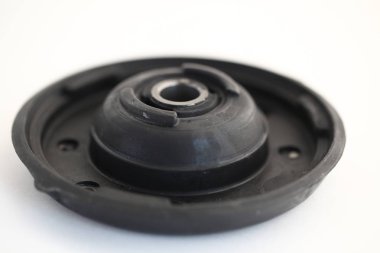 Amortisör destek otomobilinin kauçuk metal kısmı 