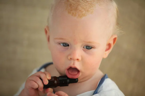 Funny Baby Pojke Spädbarn Porträtt — Stockfoto