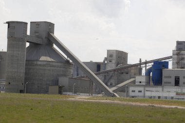 Beyaz Rusya, Kastukovichi, Mart 2014. Beton fabrikası mimarisi imalatı 