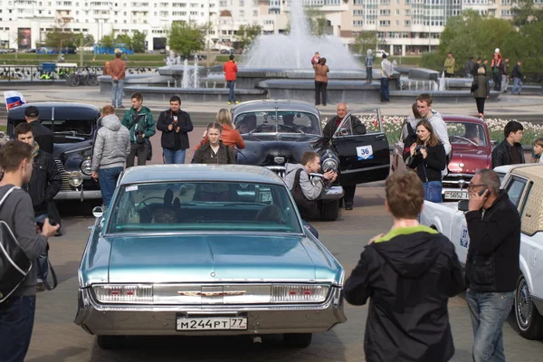 Bielorrusia Abril 2014 Festival Internacional Retro Auto Minsk Volante Viejo — Foto de Stock