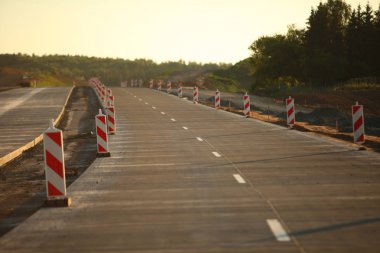 Modern beton karayolu hız yolu inşaatı