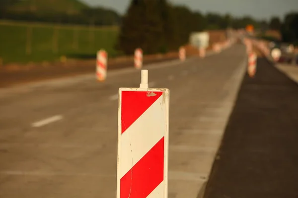 Aanleg van de weg van de moderne betonnen snelweg versnelling — Stockfoto