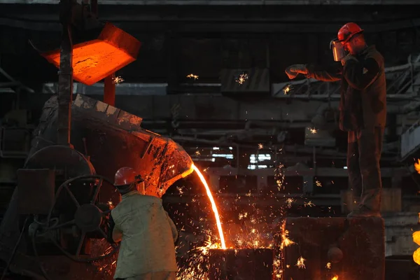 Weißrussland Minsk 2014 Arbeit Der Gießerei Metallschmelze Einem Hüttenwerk — Stockfoto