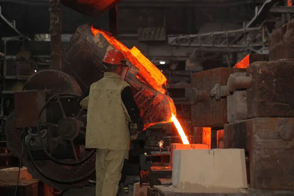 Belarus Minsk 2014 Travailler Fonderie Métallurgie Fondue Dans Une Usine — Photo