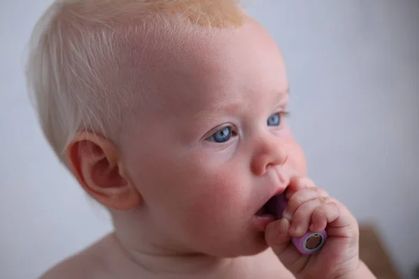 Funny Baby Pojke Spädbarn Porträtt — Stockfoto