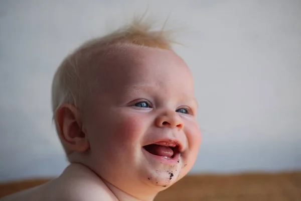 Divertido Bebé Niño Retrato Infantil — Foto de Stock