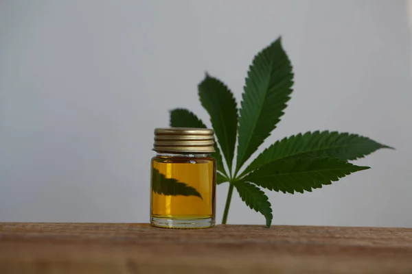 Medical Marijuana Cannabis Cbd Oil — Stock Photo, Image