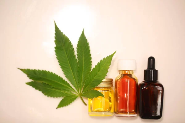 Medical Marijuana Cannabis Cbd Oil — Stock Photo, Image