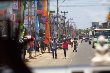 Sri Lanka, Colombo, Mart 2014. pencere araba yol manzara görünüm