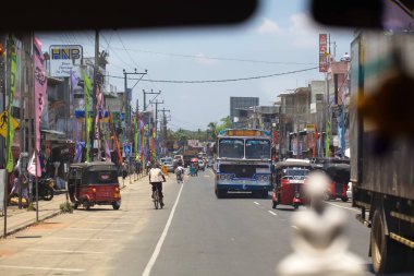 Sri Lanka, Colombo, Mart 2014. pencere araba yol manzara görünüm
