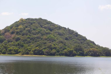 Sri Lanka, Colombo, Mart 2014. pencere araba yol manzara görünüm