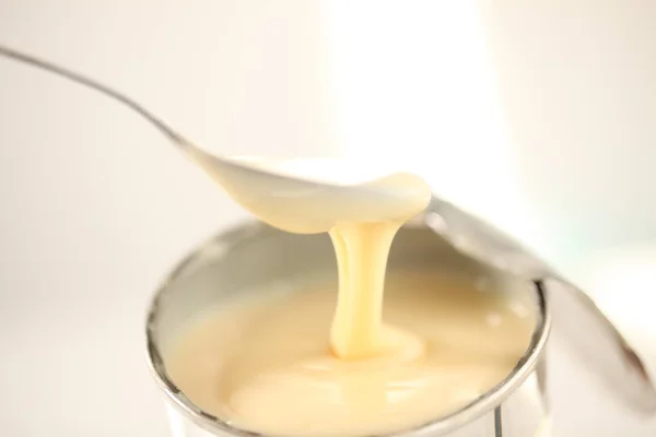 Lapte Condensat Îndulcit Lingură — Fotografie, imagine de stoc