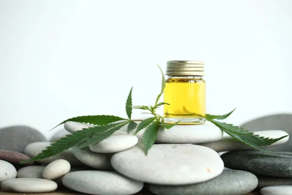 Marihuana medicinal aceite de cbd — Foto de Stock