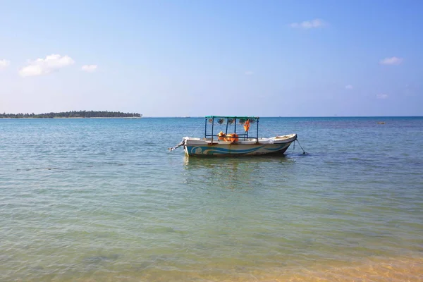 斯里兰卡，科伦坡，2014年3月。海滩度假村热带 — 图库照片