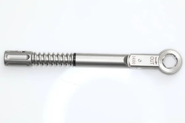 Εργαλεία διάτρησης και άλλα ορθοπεδικά οδοντιατρικά εργαλεία. — Φωτογραφία Αρχείου