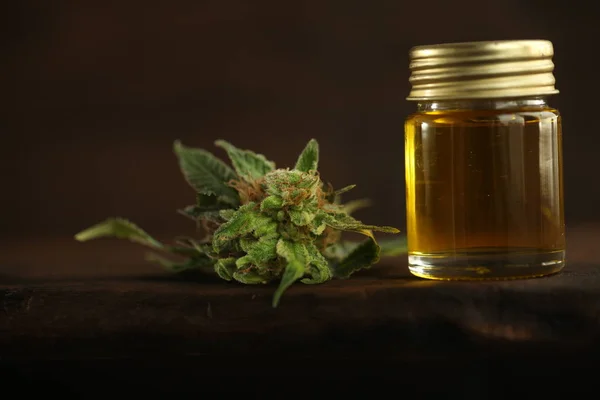 Marihuana medicinal aceite de cbd — Foto de Stock