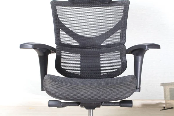 Czarne Biuro Ergonomiczne Krzesło Powłoką Siatkową — Zdjęcie stockowe