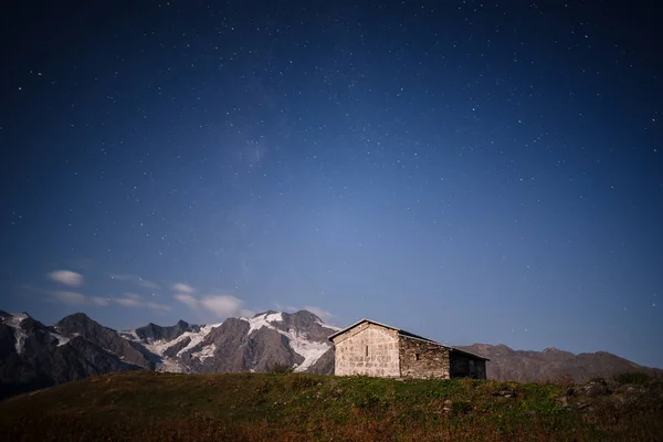 Paisaje Nocturno Luz Luna Las Montañas Georgia Svaneti Cáucaso —  Fotos de Stock