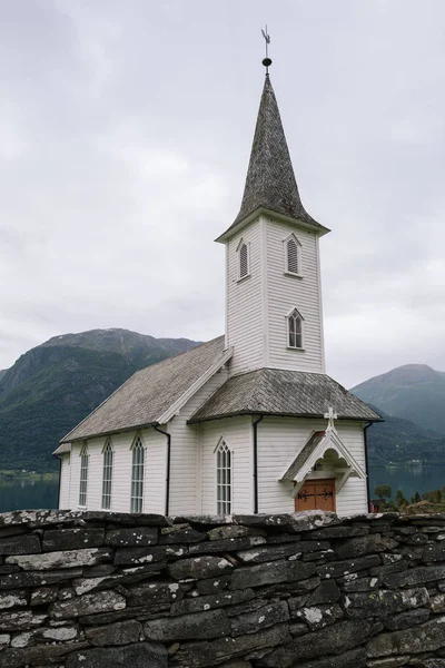Nes Kyrkje Comuna Luster Noruega Igreja Madeira Branca Verão Paisagem — Fotografia de Stock