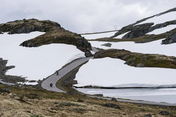 Norwegian Scenic Route Aurlandsfjellet Runs Aurlandsvangen Laerdalsoyri Estrada Neve Bjorgavegen — Fotografia de Stock
