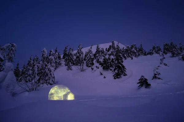 Night Winter Landscape Igloo Snow Adventure Outdoors Camping Shelter Winter — Stock Photo, Image