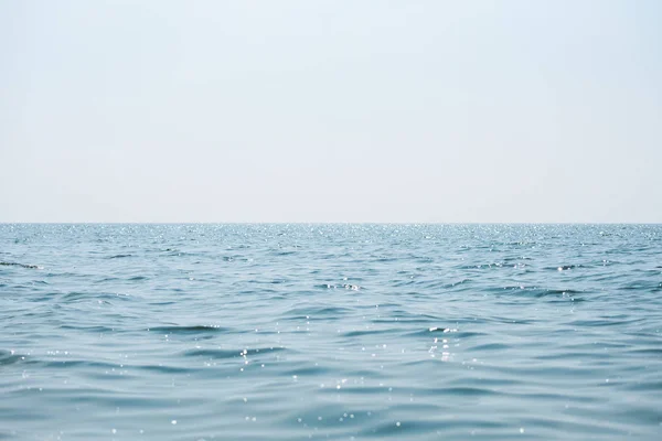 ヘイズと簡潔な海の風景 — ストック写真