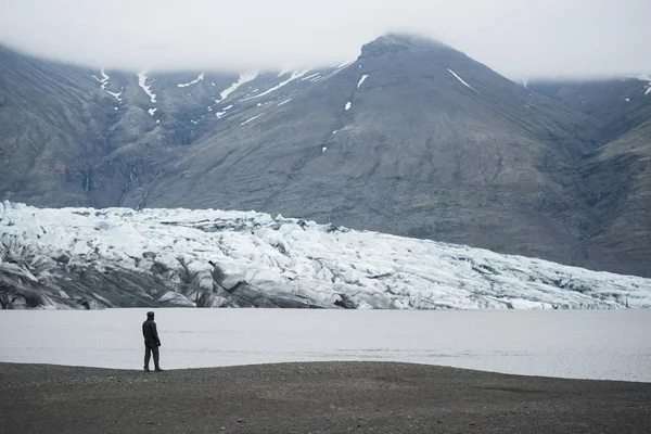 Jéghegy lagúna Fjallsarlon a gleccser Vatnajokull, Izland — Stock Fotó