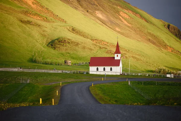 Iglesia de Reyniskirkja, Islandia — Foto de Stock