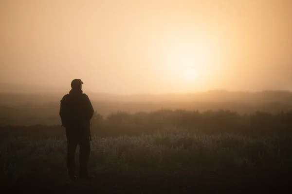 Contemplation of the foggy dawn in Iceland — Stock Photo, Image