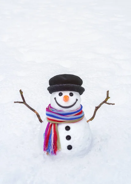 Χριστουγεννιάτικο φόντο με χαριτωμένο χιονάνθρωπος — Φωτογραφία Αρχείου