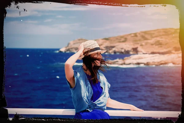 Young woman in Greece — Stock Photo, Image