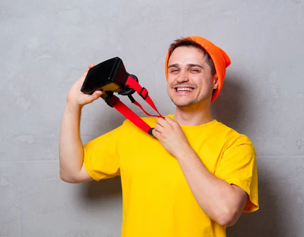Man with virtual reality glasses — Stock Photo, Image